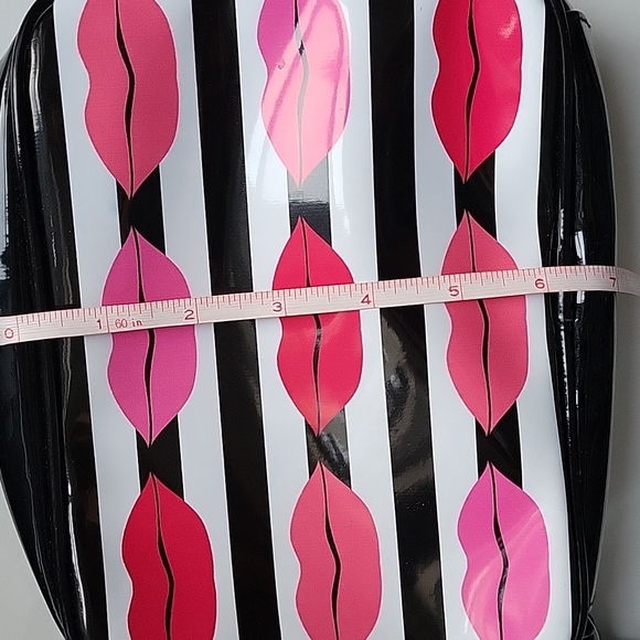 Macy's Bags Nwt Macys Makeup Bag Poshmark